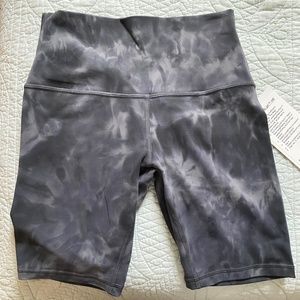 Lululemon Nulu shorts with tags.